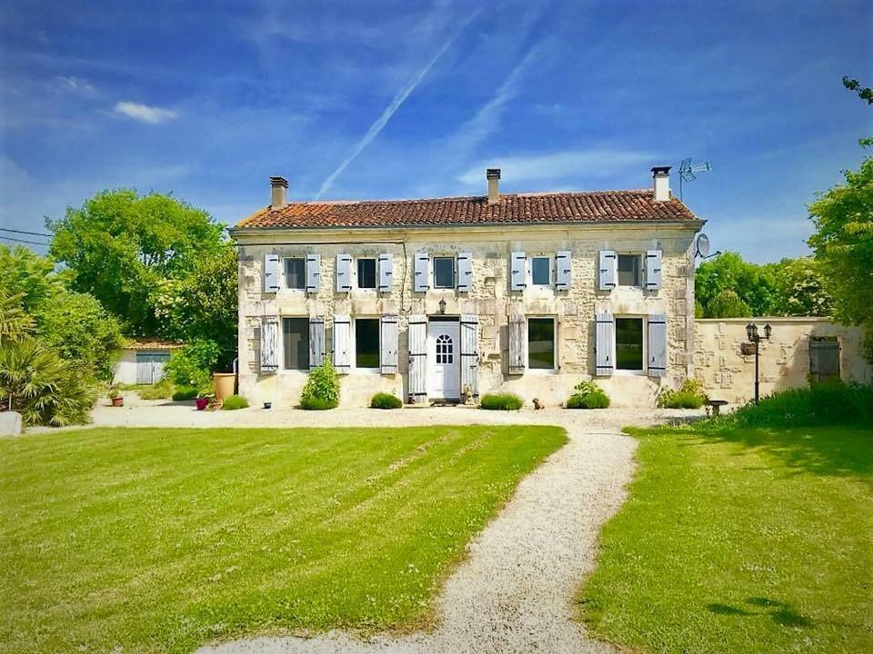 Bed and Breakfast Maison Lavande Сен-Жан-д'Анжелі Екстер'єр фото